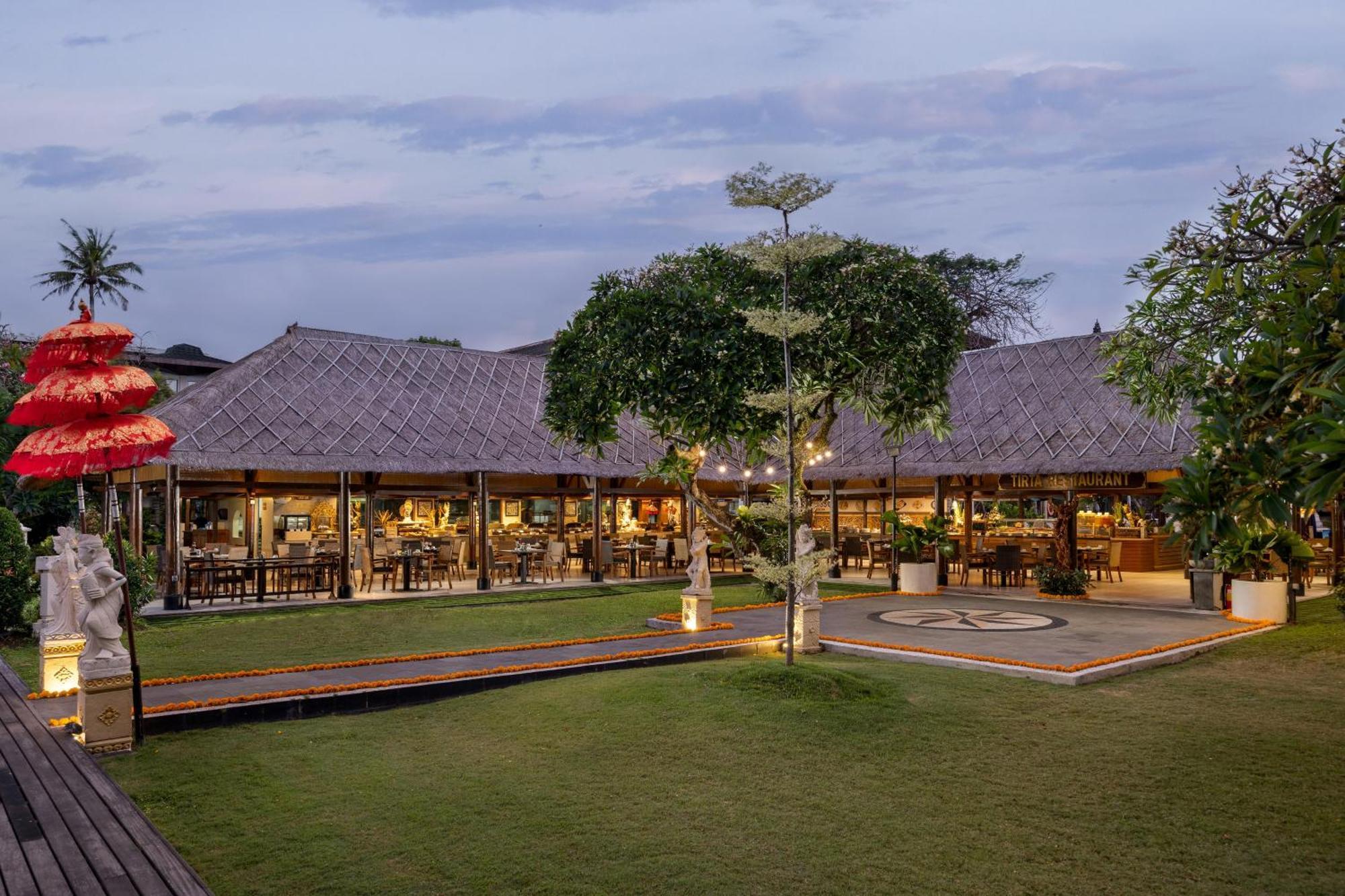 Prama Sanur Beach Bali Ngoại thất bức ảnh The restaurant at the resort