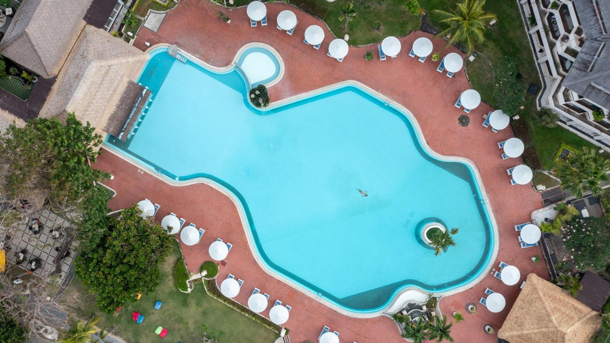 Prama Sanur Beach Bali Ngoại thất bức ảnh Aerial view of a swimming pool